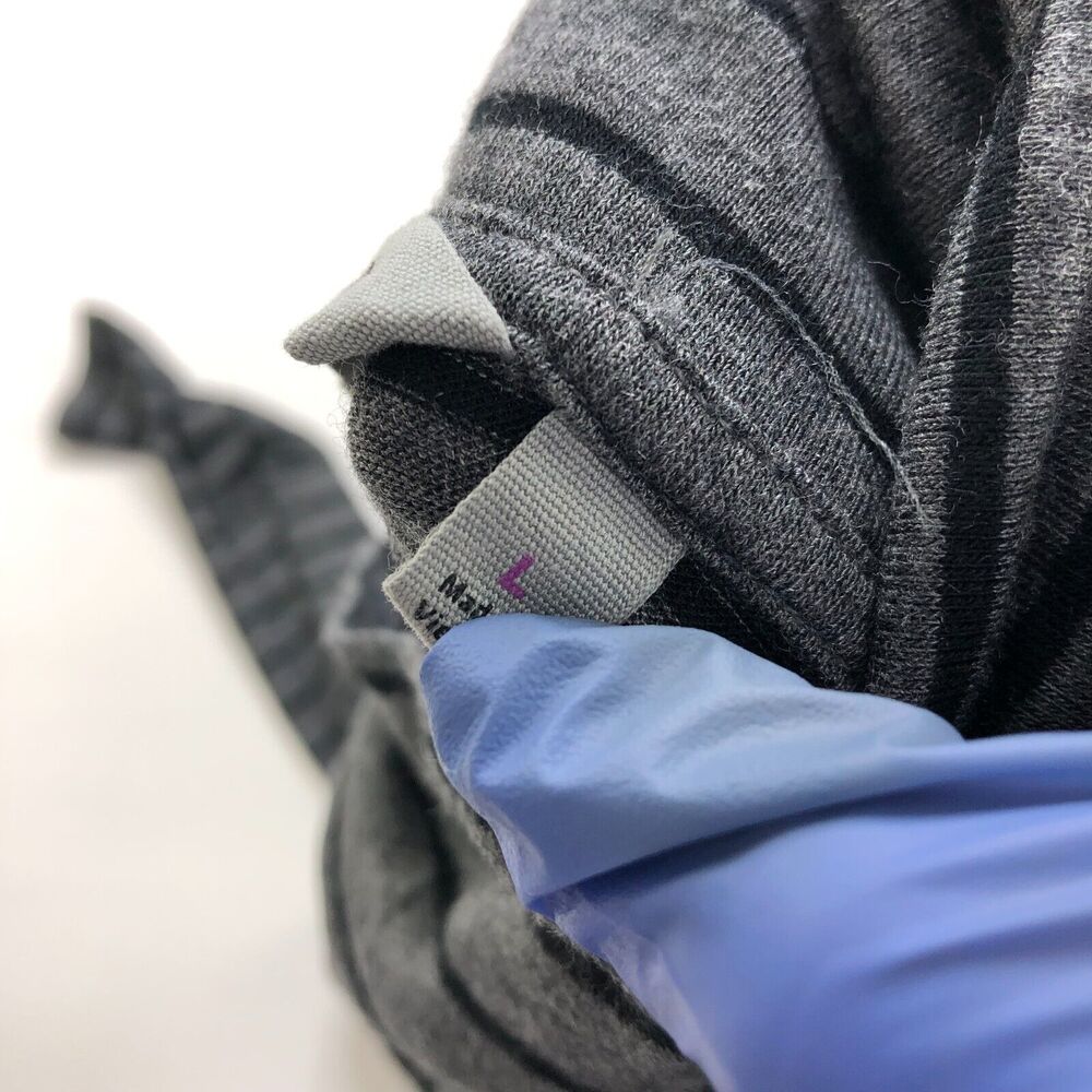 Athleta Large Seamless Turtleneck Pullover Thin Base Layer Sweater 158988 - Picture 13 of 13